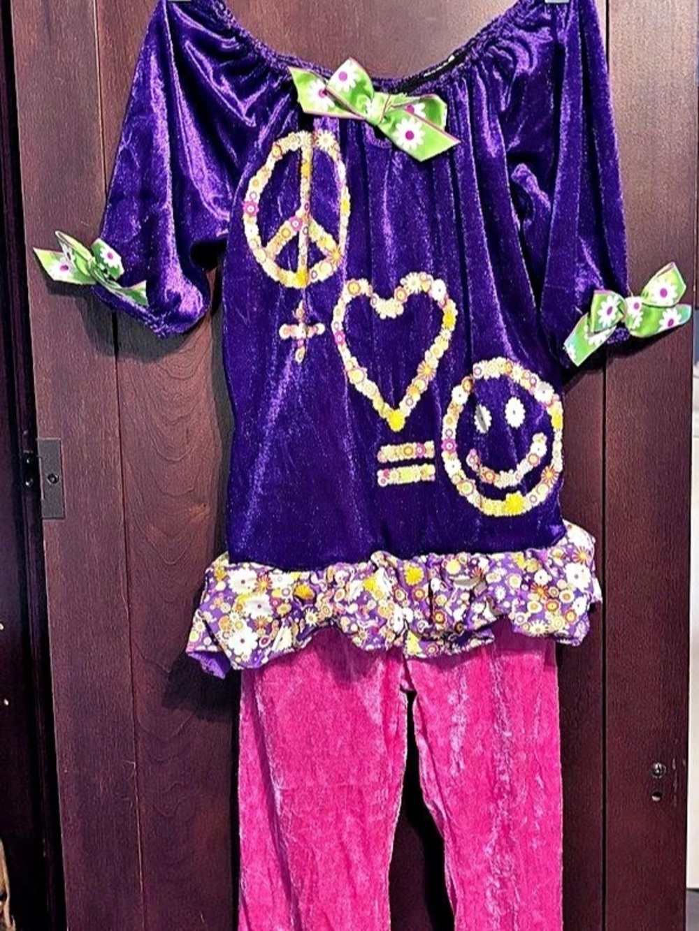 Disguise Hippie Girl Girls M (3T-4T) Hippie Costume Halloween Costume NIB